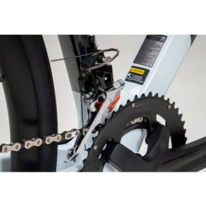 2026 fastroadadvar1a white 12 600x600 1