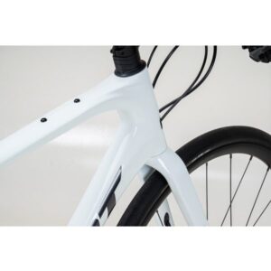 2026 fastroadadvar1a white 15 600x600 1