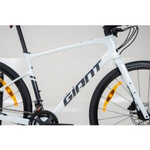 2026 fastroadadvar1a white 2 600x600 1