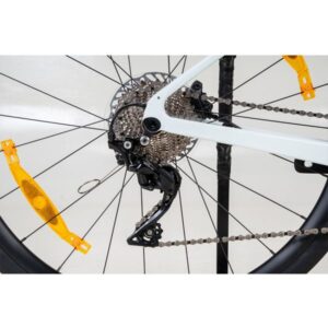 2026 fastroadadvar1a white 4 600x600 1