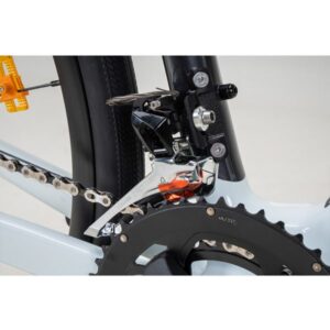 2026 fastroadadvar1a white 5 600x600 1